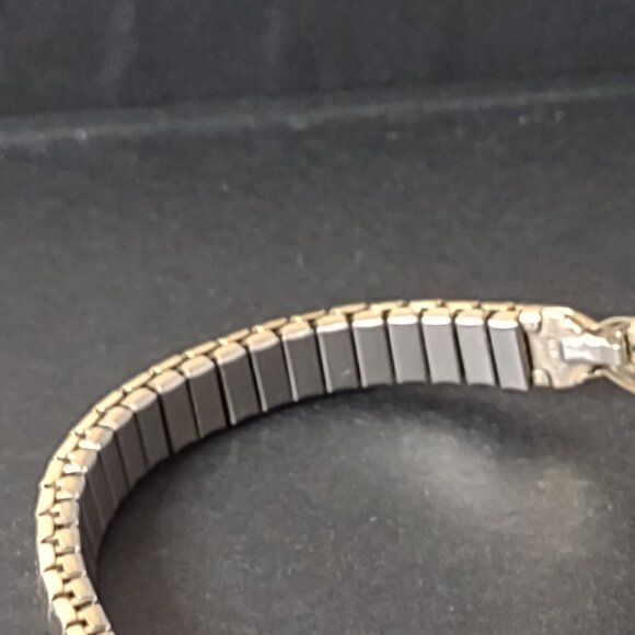 Vintage 6 Inch Sharp Stretch Watch - Picture 8 of 11
